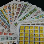 01 LOTE COM COLEÇÕES DE SELOS SÃO 61 CARTELAS COMPLETAS COM SELOS EM ÓTIMO ESTADO. (NO ESTADO) ATENÇÃO! FAZER A VISITAÇÃO ANTES DE ARREMATAR, NÃO SABEMOS SE FUNCIONA, LEILÃO NÃO TEM GARANTIA E NEM DEVOLUÇÃO, SUJEITO A POSSÍVEIS AVARIAS VISÍVEIS/OCULTAS E/OU AUSÊNCIA DE COMPONENTES.