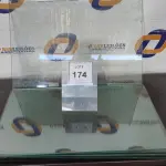 05 VIDROS DE TAMANHOS DIVERSOS. (NO ESTADO EM QUE SE ENCONTRA. SUJEITO A AVARIAS OCULTAS/VISÍVEIS.)