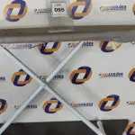 01 TÁBUA DE PASSAR ROUPAS. (NO ESTADO EM QUE SE ENCONTRA. SUJEITO A AVARIAS OCULTAS/VISÍVEIS.)