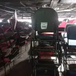 18 CADEIRAS UNIVERSITÁRIA. (NO ESTADO) ATENÇÃO! FAZER A VISITAÇÃO ANTES DE ARREMATAR, NÃO SABEMOS SE FUNCIONA, LEILÃO NÃO TEM GARANTIA E NEM DEVOLUÇÃO, SUJEITO A POSSÍVEIS AVARIAS VISÍVEIS/OCULTAS E/OU AUSÊNCIA DE COMPONENTES.