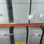 01 PORTA DE VIDRO DE 2,06X0,69. (NO ESTADO) ATENÇÃO! FAZER A VISITAÇÃO ANTES DE ARREMATAR, NÃO SABEMOS SE FUNCIONA, LEILÃO NÃO TEM GARANTIA E NEM DEVOLUÇÃO, SUJEITO A POSSÍVEIS AVARIAS VISÍVEIS/OCULTAS E/OU AUSÊNCIA DE COMPONENTES.