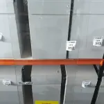 01 PORTA DE VIDRO DE 2,06X0,69. (NO ESTADO) ATENÇÃO! FAZER A VISITAÇÃO ANTES DE ARREMATAR, NÃO SABEMOS SE FUNCIONA, LEILÃO NÃO TEM GARANTIA E NEM DEVOLUÇÃO, SUJEITO A POSSÍVEIS AVARIAS VISÍVEIS/OCULTAS E/OU AUSÊNCIA DE COMPONENTES.