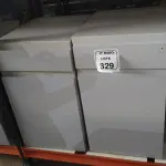 02 ARMÁRIOS PARA CPU COM 01 PORTA E 01 GAVETA. (NO ESTADO) ATENÇÃO! FAZER A VISITAÇÃO ANTES DE ARREMATAR, NÃO SABEMOS SE FUNCIONA, LEILÃO NÃO TEM GARANTIA E NEM DEVOLUÇÃO, SUJEITO A POSSÍVEIS AVARIAS VISÍVEIS/OCULTAS E/OU AUSÊNCIA DE COMPONENTES.