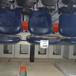 01 CADEIRA TIPO LONGARINA COM 03 LUGARES NA COR AZUL. (NO ESTADO) ATENÇÃO! FAZER A VISITAÇÃO ANTES DE ARREMATAR, NÃO SABEMOS SE FUNCIONA, LEILÃO NÃO TEM GARANTIA E NEM DEVOLUÇÃO, SUJEITO A POSSÍVEIS AVARIAS VISÍVEIS/OCULTAS E/OU AUSÊNCIA DE COMPONENTES.