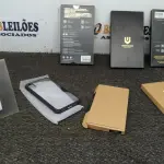 05 BOX - PHONE CASER. (NO ESTADO EM QUE SE ENCONTRA. SUJEITO A AVARIAS OCULTAS/VISÍVEIS.)