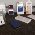 06 BOX -PHONE CASER E 02 (PELÍCULAS). (NO ESTADO EM QUE SE ENCONTRA. SUJEITO A AVARIAS OCULTAS/VISÍVEIS.)