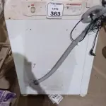 01 MÁQUINA DE LAVAR 11KG 220V MARCA CONSUL. (NO ESTADO) ATENÇÃO! FAZER A VISITAÇÃO ANTES DE ARREMATAR, NÃO SABEMOS SE FUNCIONA, LEILÃO NÃO TEM GARANTIA E NEM DEVOLUÇÃO, SUJEITO A POSSÍVEIS AVARIAS VISÍVEIS/OCULTAS E/OU AUSÊNCIA DE COMPONENTES.