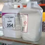 02 GALÕES DE REMOVEDOR DE CERAS E ACABAMENTOS DE 5L CADA. (NO ESTADO) ATENÇÃO! FAZER A VISITAÇÃO ANTES DE ARREMATAR, NÃO SABEMOS SE FUNCIONA, LEILÃO NÃO TEM GARANTIA E NEM DEVOLUÇÃO, SUJEITO A POSSÍVEIS AVARIAS VISÍVEIS/OCULTAS E/OU AUSÊNCIA DE COMPONENTES.