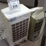 02 CLIMATIZADORES DE AR 220V MARCAS MIDEA E CONSUL. (NO ESTADO) ATENÇÃO! FAZER A VISITAÇÃO ANTES DE ARREMATAR, NÃO SABEMOS SE FUNCIONA, LEILÃO NÃO TEM GARANTIA E NEM DEVOLUÇÃO, SUJEITO A POSSÍVEIS AVARIAS VISÍVEIS/OCULTAS E/OU AUSÊNCIA DE COMPONENTES.