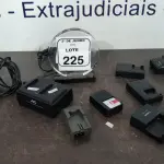 10 CARREGADORES PARA CÂMERAS E BATERIA MARCAS E MODELOS DIVERSOS. (NO ESTADO) ATENÇÃO! FAZER A VISITAÇÃO ANTES DE ARREMATAR, NÃO SABEMOS SE FUNCIONA, LEILÃO NÃO TEM GARANTIA E NEM DEVOLUÇÃO, SUJEITO A POSSÍVEIS AVARIAS VISÍVEIS/OCULTAS E/OU AUSÊNCIA DE COMPONENTES.
