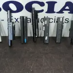 08 BATERIAS DE NOTEBOOK DE MARCAS E MODELOS DIVERSOS. (NO ESTADO) ATENÇÃO! FAZER A VISITAÇÃO ANTES DE ARREMATAR, NÃO SABEMOS SE FUNCIONA, LEILÃO NÃO TEM GARANTIA E NEM DEVOLUÇÃO, SUJEITO A POSSÍVEIS AVARIAS VISÍVEIS/OCULTAS E/OU AUSÊNCIA DE COMPONENTES.