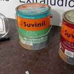02 LATAS DE TINTA ESMALTE PARA MADEIRAS E METAIS DE 3,6L NA COR BRILHANTE AMARELO OURO MARCA SUVINIL. (NO ESTADO) ATENÇÃO! FAZER A VISITAÇÃO ANTES DE ARREMATAR, NÃO SABEMOS SE FUNCIONA, LEILÃO NÃO TEM GARANTIA E NEM DEVOLUÇÃO, SUJEITO A POSSÍVEIS AVARIAS VISÍVEIS/OCULTAS E/OU AUSÊNCIA DE COMPONENTES.