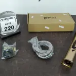 01 TORNEIRA MISTURADOR MARCA PRIZI COM ACESSÓRIOS. (NO ESTADO) ATENÇÃO! FAZER A VISITAÇÃO ANTES DE ARREMATAR, NÃO SABEMOS SE FUNCIONA, LEILÃO NÃO TEM GARANTIA E NEM DEVOLUÇÃO, SUJEITO A POSSÍVEIS AVARIAS VISÍVEIS/OCULTAS E/OU AUSÊNCIA DE COMPONENTES.