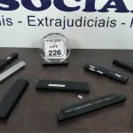 08 BATERIAS DE NOTEBOOK DE MARCAS E MODELOS DIVERSOS. (NO ESTADO) ATENÇÃO! FAZER A VISITAÇÃO ANTES DE ARREMATAR, NÃO SABEMOS SE FUNCIONA, LEILÃO NÃO TEM GARANTIA E NEM DEVOLUÇÃO, SUJEITO A POSSÍVEIS AVARIAS VISÍVEIS/OCULTAS E/OU AUSÊNCIA DE COMPONENTES.
