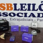 01 RELÓGIO DE PONTO, 01 LEITORA DE CÓDIGO DE BARRAS, 0 LEITOR BIOMÉTRICO E 04 MAQUININHAS DE CARTÃO MARCA STELO. (NO ESTADO) ATENÇÃO! FAZER A VISITAÇÃO ANTES DE ARREMATAR, NÃO SABEMOS SE FUNCIONA, LEILÃO NÃO TEM GARANTIA E NEM DEVOLUÇÃO, SUJEITO A POSSÍVEIS AVARIAS VISÍVEIS/OCULTAS E/OU AUSÊNCIA DE COMPONENTES.
