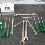01 LOTE COM VÁRIAS CHAVES TAMANHOS E MEDIDAS DIVERSAS MARCA BELZER. (NO ESTADO) ATENÇÃO! FAZER A VISITAÇÃO ANTES DE ARREMATAR, NÃO SABEMOS SE FUNCIONA, LEILÃO NÃO TEM GARANTIA E NEM DEVOLUÇÃO, SUJEITO A POSSÍVEIS AVARIAS VISÍVEIS/OCULTAS E/OU AUSÊNCIA DE COMPONENTES.