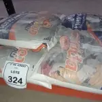 05 PACOTES DE MASSA CORRIDA 15KG CADA MARCA RENOVARE. (NO ESTADO) ATENÇÃO! FAZER A VISITAÇÃO ANTES DE ARREMATAR, NÃO SABEMOS SE FUNCIONA, LEILÃO NÃO TEM GARANTIA E NEM DEVOLUÇÃO, SUJEITO A POSSÍVEIS AVARIAS VISÍVEIS/OCULTAS E/OU AUSÊNCIA DE COMPONENTES.