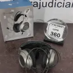 01HEADSET GAMER COM MICROFONE MARCA NUBWO. (NO ESTADO) ATENÇÃO! FAZER A VISITAÇÃO ANTES DE ARREMATAR, NÃO SABEMOS SE FUNCIONA, LEILÃO NÃO TEM GARANTIA E NEM DEVOLUÇÃO, SUJEITO A POSSÍVEIS AVARIAS VISÍVEIS/OCULTAS E/OU AUSÊNCIA DE COMPONENTES.