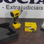 01 CHAVE IMPACTO 21V COM CARREGADOR USB MARCA BOMVINK (NOVO). (NO ESTADO) ATENÇÃO! FAZER A VISITAÇÃO ANTES DE ARREMATAR, NÃO SABEMOS SE FUNCIONA, LEILÃO NÃO TEM GARANTIA E NEM DEVOLUÇÃO, SUJEITO A POSSÍVEIS AVARIAS VISÍVEIS/OCULTAS E/OU AUSÊNCIA DE COMPONENTES.