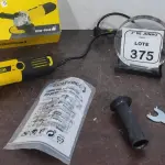 01 ESMERILHADEIRA ANGULAR 220V (NOVO). (NO ESTADO) ATENÇÃO! FAZER A VISITAÇÃO ANTES DE ARREMATAR, NÃO SABEMOS SE FUNCIONA, LEILÃO NÃO TEM GARANTIA E NEM DEVOLUÇÃO, SUJEITO A POSSÍVEIS AVARIAS VISÍVEIS/OCULTAS E/OU AUSÊNCIA DE COMPONENTES.