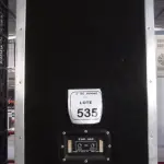 01 CAIXA DE SOM AUTOFALANTE MARCA STANER. (NO ESTADO) ATENÇÃO! FAZER A VISITAÇÃO ANTES DE ARREMATAR, NÃO SABEMOS SE FUNCIONA, LEILÃO NÃO TEM GARANTIA E NEM DEVOLUÇÃO, SUJEITO A POSSÍVEIS AVARIAS VISÍVEIS/OCULTAS E/OU AUSÊNCIA DE COMPONENTES.