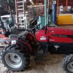 01 TRATOR AGRÍCOLA YAMMAR SOLIS 28 A DIESEL 4X4 3 CILINDROS 26 CV CHASSI JMKSJ1207139G36. (NO ESTADO) ATENÇÃO! FAZER A VISITAÇÃO ANTES DE ARREMATAR, NÃO SABEMOS SE FUNCIONA, LEILÃO NÃO TEM GARANTIA E NEM DEVOLUÇÃO, SUJEITO A POSSÍVEIS AVARIAS VISÍVEIS/OCULTAS E/OU AUSÊNCIA DE COMPONENTES.