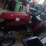 01 TRATOR AGRÍCOLA YAMMAR SOLIS 28 A DIESEL 4X4 3 CILINDROS 26 CV CHASSI JMKSJ1207139G36. (NO ESTADO) ATENÇÃO! FAZER A VISITAÇÃO ANTES DE ARREMATAR, NÃO SABEMOS SE FUNCIONA, LEILÃO NÃO TEM GARANTIA E NEM DEVOLUÇÃO, SUJEITO A POSSÍVEIS AVARIAS VISÍVEIS/OCULTAS E/OU AUSÊNCIA DE COMPONENTES.
