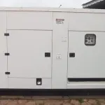 01 GERADOR CABINADO 320 KVA, MOTOR DE SCANIA, ANO 2010 ,GERADOR WEG. (NO ESTADO) ATENÇÃO! FAZER A VISITAÇÃO ANTES DE ARREMATAR, NÃO SABEMOS SE FUNCIONA, LEILÃO NÃO TEM GARANTIA E NEM DEVOLUÇÃO, SUJEITO A POSSÍVEIS AVARIAS VISÍVEIS/OCULTAS E/OU AUSÊNCIA DE COMPONENTES.