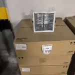 05 CAIXAS COM 04 LUMINÁRIAS COM REATORES ELETRÔNICOS. (NO ESTADO) ATENÇÃO! FAZER A VISITAÇÃO ANTES DE ARREMATAR, NÃO SABEMOS SE FUNCIONA, LEILÃO NÃO TEM GARANTIA E NEM DEVOLUÇÃO, SUJEITO A POSSÍVEIS AVARIAS VISÍVEIS/OCULTAS E/OU AUSÊNCIA DE COMPONENTES.