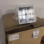 05 CAIXAS COM 04 LUMINÁRIAS COM REATORES ELETRÔNICOS E 01 CAIXA COM 03 LUMINÁRIAS.  (NO ESTADO) ATENÇÃO! FAZER A VISITAÇÃO ANTES DE ARREMATAR, NÃO SABEMOS SE FUNCIONA, LEILÃO NÃO TEM GARANTIA E NEM DEVOLUÇÃO, SUJEITO A POSSÍVEIS AVARIAS VISÍVEIS/OCULTAS E/OU AUSÊNCIA DE COMPONENTES.