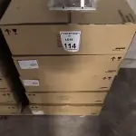 05 CAIXAS COM 04 LUMINÁRIAS COM REATORES ELETRÔNICOS. (NO ESTADO) ATENÇÃO! FAZER A VISITAÇÃO ANTES DE ARREMATAR, NÃO SABEMOS SE FUNCIONA, LEILÃO NÃO TEM GARANTIA E NEM DEVOLUÇÃO, SUJEITO A POSSÍVEIS AVARIAS VISÍVEIS/OCULTAS E/OU AUSÊNCIA DE COMPONENTES.