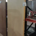 01 PORTA EM MADEIRA 2,10X0,86. (NO ESTADO) ATENÇÃO! FAZER A VISITAÇÃO ANTES DE ARREMATAR, NÃO SABEMOS SE FUNCIONA, LEILÃO NÃO TEM GARANTIA E NEM DEVOLUÇÃO, SUJEITO A POSSÍVEIS AVARIAS VISÍVEIS/OCULTAS E/OU AUSÊNCIA DE COMPONENTES.