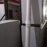 01 TELA DE PROJEÇÃO RETRÁTIL. (NO ESTADO) ATENÇÃO! FAZER A VISITAÇÃO ANTES DE ARREMATAR, NÃO SABEMOS SE FUNCIONA, LEILÃO NÃO TEM GARANTIA E NEM DEVOLUÇÃO, SUJEITO A POSSÍVEIS AVARIAS VISÍVEIS/OCULTAS E/OU AUSÊNCIA DE COMPONENTES.