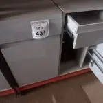 02 ARMÁRIOS PARA CPU COM 01 PORTA E 01 GAVETA. (NO ESTADO) ATENÇÃO! FAZER A VISITAÇÃO ANTES DE ARREMATAR, NÃO SABEMOS SE FUNCIONA, LEILÃO NÃO TEM GARANTIA E NEM DEVOLUÇÃO, SUJEITO A POSSÍVEIS AVARIAS VISÍVEIS/OCULTAS E/OU AUSÊNCIA DE COMPONENTES.