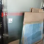 01 LOTE COM VIDROS TAMANHOS DIVERSOS. (NO ESTADO) ATENÇÃO! FAZER A VISITAÇÃO ANTES DE ARREMATAR, NÃO SABEMOS SE FUNCIONA, LEILÃO NÃO TEM GARANTIA E NEM DEVOLUÇÃO, SUJEITO A POSSÍVEIS AVARIAS VISÍVEIS/OCULTAS E/OU AUSÊNCIA DE COMPONENTES.