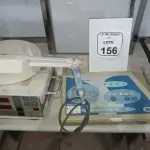 01 MONITOR DE SINAIS VITAIS, 01 MONITOR DE PRESSÃO ARTERIAL, 01 APARELHO DE ULTRASSOM, 01 FONTE DE LUZ E 01 LUMINÁRIA LABORATORIAL. (NO ESTADO) ATENÇÃO! FAZER A VISITAÇÃO ANTES DE ARREMATAR, NÃO SABEMOS SE FUNCIONA, LEILÃO NÃO TEM GARANTIA E NEM DEVOLUÇÃO, SUJEITO A POSSÍVEIS AVARIAS VISÍVEIS/OCULTAS E/OU AUSÊNCIA DE COMPONENTES.