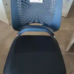 01 CADEIRA PLAX METAL EXECUTIVA GIRATÓRIA COM BASE CROMADA.(NO ESTADO) ATENÇÃO! FAZER A VISITAÇÃO ANTES DE ARREMATAR, NÃO SABEMOS SE FUNCIONA, LEILÃO NÃO TEM GARANTIA E NEM DEVOLUÇÃO, SUJEITO A POSSÍVEIS AVARIAS VISÍVEIS/OCULTAS E/OU AUSÊNCIA DE COMPONENTES.
