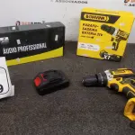 01 PARAFUSADEIRA BATERIA 21V MARCA BOMVINK E 01 MICROFONE AURICULAR COM MICROFONE DE LAPELA MARCA ARCANO. (NO ESTADO) ATENÇÃO! FAZER A VISITAÇÃO ANTES DE ARREMATAR, NÃO SABEMOS SE FUNCIONA, LEILÃO NÃO TEM GARANTIA E NEM DEVOLUÇÃO, SUJEITO A POSSÍVEIS AVARIAS VISÍVEIS/OCULTAS E/OU AUSÊNCIA DE COMPONENTES.