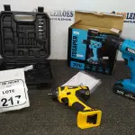 01 FURADEIRA 220V MARCA TSSAPER E 01 PARAFUSADEIRA INCOMPLETO COM JOGO DE BITS E CASE MARCA WAP. (NO ESTADO) ATENÇÃO! FAZER A VISITAÇÃO ANTES DE ARREMATAR, NÃO SABEMOS SE FUNCIONA, LEILÃO NÃO TEM GARANTIA E NEM DEVOLUÇÃO, SUJEITO A POSSÍVEIS AVARIAS VISÍVEIS/OCULTAS E/OU AUSÊNCIA DE COMPONENTES.