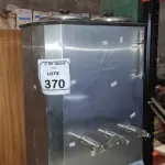 01 CAFETEIRA INDUSTRIAL. (NO ESTADO) ATENÇÃO! FAZER A VISITAÇÃO ANTES DE ARREMATAR, NÃO SABEMOS SE FUNCIONA, LEILÃO NÃO TEM GARANTIA E NEM DEVOLUÇÃO, SUJEITO A POSSÍVEIS AVARIAS VISÍVEIS/OCULTAS E/OU AUSÊNCIA DE COMPONENTES.