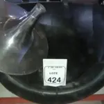 01 POLTRONA ROTATIVA NA COR PRETA. (NO ESTADO) ATENÇÃO! FAZER A VISITAÇÃO ANTES DE ARREMATAR, NÃO SABEMOS SE FUNCIONA, LEILÃO NÃO TEM GARANTIA E NEM DEVOLUÇÃO, SUJEITO A POSSÍVEIS AVARIAS VISÍVEIS/OCULTAS E/OU AUSÊNCIA DE COMPONENTES.