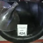 01 POLTRONA ROTATIVA NA COR PRETA. (NO ESTADO) ATENÇÃO! FAZER A VISITAÇÃO ANTES DE ARREMATAR, NÃO SABEMOS SE FUNCIONA, LEILÃO NÃO TEM GARANTIA E NEM DEVOLUÇÃO, SUJEITO A POSSÍVEIS AVARIAS VISÍVEIS/OCULTAS E/OU AUSÊNCIA DE COMPONENTES.