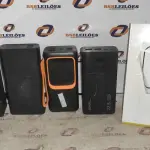 04 POWER BANK DE MARCAS DIVERSAS. (NO ESTADO) ATENÇÃO! FAZER A VISITAÇÃO ANTES DE ARREMATAR, NÃO SABEMOS SE FUNCIONA, LEILÃO NÃO TEM GARANTIA E NEM DEVOLUÇÃO, SUJEITO A POSSÍVEIS AVARIAS VISÍVEIS/OCULTAS E/OU AUSÊNCIA DE COMPONENTES.