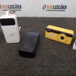 04 POWER BANK DE MARCAS DIVERSAS. (NO ESTADO) ATENÇÃO! FAZER A VISITAÇÃO ANTES DE ARREMATAR, NÃO SABEMOS SE FUNCIONA, LEILÃO NÃO TEM GARANTIA E NEM DEVOLUÇÃO, SUJEITO A POSSÍVEIS AVARIAS VISÍVEIS/OCULTAS E/OU AUSÊNCIA DE COMPONENTES.