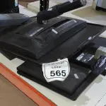 05 MONITORES DE MARCAS E MODELOS DIVERSOS. (NO ESTADO) ATENÇÃO! FAZER A VISITAÇÃO ANTES DE ARREMATAR, NÃO SABEMOS SE FUNCIONA, LEILÃO NÃO TEM GARANTIA E NEM DEVOLUÇÃO, SUJEITO A POSSÍVEIS AVARIAS VISÍVEIS/OCULTAS E/OU AUSÊNCIA DE COMPONENTES.