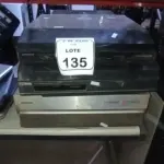 01 DISC PLAYER COM AVARIAS, 03 APARELHOS DE VÍDEO CASSETE E 03 TOCAS VINIL DE MARCAS E MODELOS DIVERSOS. (NO ESTADO) ATENÇÃO! FAZER A VISITAÇÃO ANTES DE ARREMATAR, NÃO SABEMOS SE FUNCIONA, LEILÃO NÃO TEM GARANTIA E NEM DEVOLUÇÃO, SUJEITO A POSSÍVEIS AVARIAS VISÍVEIS/OCULTAS E/OU AUSÊNCIA DE COMPONENTES.