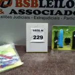 02RELÓGIOS SMART WATCH COM VARIAS PULSEIRAS.  (NO ESTADO, NÃO SABEMOS SE FUNCIONA. LEILÃO NÃO TEM GARANTIA E NEM DEVOLUÇÃO, SUJEITO A POSSÍVEIS AVARIAS VISÍVEIS/OCULTAS E/OU AUSÊNCIA DE COMPONENTES)