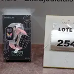 01 SMART WATCH BENEDO BE8 ULTRA MINI NA COR PRETO. (NO ESTADO, NÃO SABEMOS SE FUNCIONA. LEILÃO NÃO TEM GARANTIA E NEM DEVOLUÇÃO, SUJEITO A POSSÍVEIS AVARIAS VISÍVEIS/OCULTAS E/OU AUSÊNCIA DE COMPONENTES)
