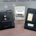  02 NOTEBOOKS HP SEM FONTE. (NO ESTADO, NÃO SABEMOS SE FUNCIONA. LEILÃO NÃO TEM GARANTIA E NEM DEVOLUÇÃO, SUJEITO A POSSÍVEIS AVARIAS VISÍVEIS/OCULTAS E/OU AUSÊNCIA DE COMPONENTES)