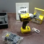 01 CHAVE IMPACTO 21V COM CARREGADOR USB MARCA BOMVINK (NOVO). (NO ESTADO) ATENÇÃO! FAZER A VISITAÇÃO ANTES DE ARREMATAR, NÃO SABEMOS SE FUNCIONA, LEILÃO NÃO TEM GARANTIA E NEM DEVOLUÇÃO, SUJEITO A POSSÍVEIS AVARIAS VISÍVEIS/OCULTAS E/OU AUSÊNCIA DE COMPONENTES.